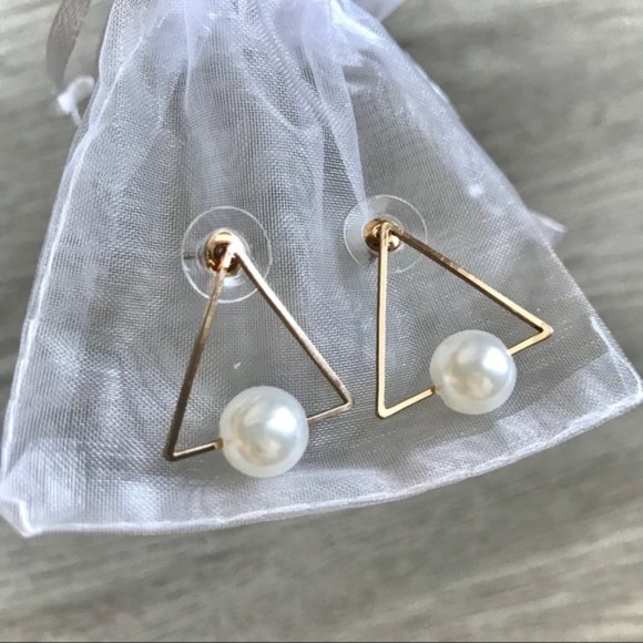 NEW "Love Triangle" Pearl Triangle Stud Earrings - Picture 2 of 7